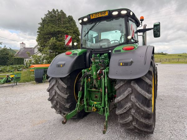 2022 John Deere 6215R Ultimate 389786885