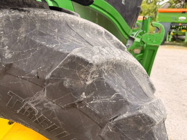 2022 John Deere 6215R Ultimate 389786891