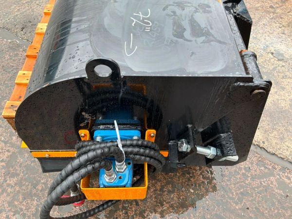 Unused 72" Skid steer road sweeper / collector box 389870907