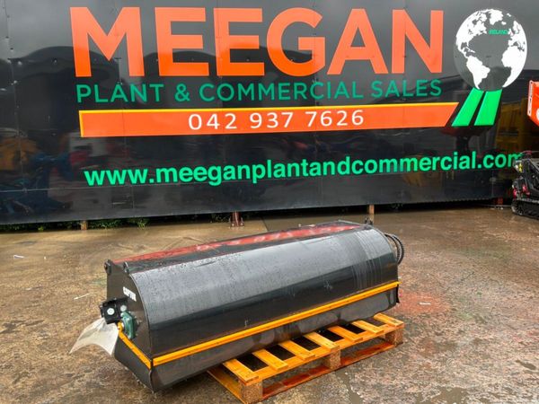 Unused 72" Skid steer road sweeper / collector box 389870910