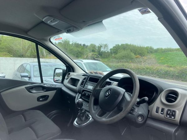 Renault Trafic 2016 LWB 389886009