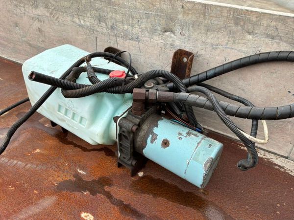 12ft  tipping body & hydraulic pump...........1190 389886696