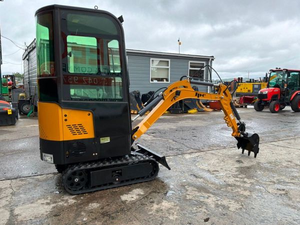 DIESEL  2026 JPC  Mini micro Digger.......Full cab 389892190