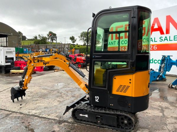 DIESEL  2026 JPC  Mini micro Digger.......Full cab 389892195