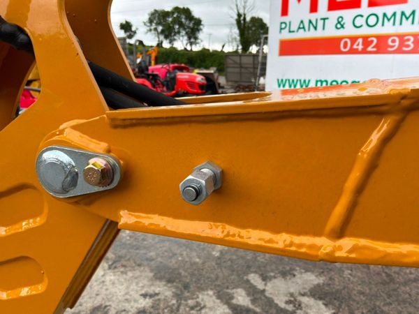 DIESEL  2026 JPC  Mini micro Digger.......Full cab 389892200