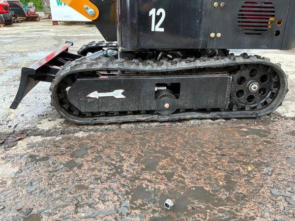 DIESEL  2026 JPC  Mini micro Digger.......Full cab 389892210