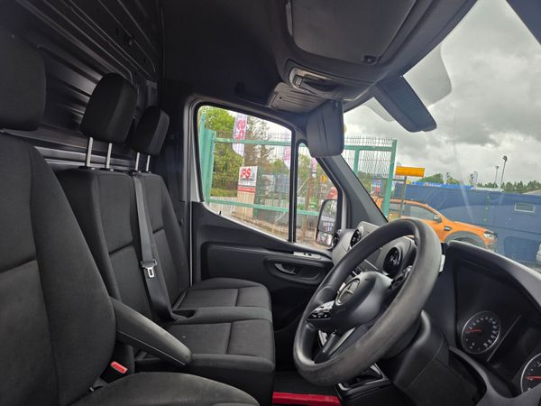 Mercedes-Benz Sprinter 2020 389806451