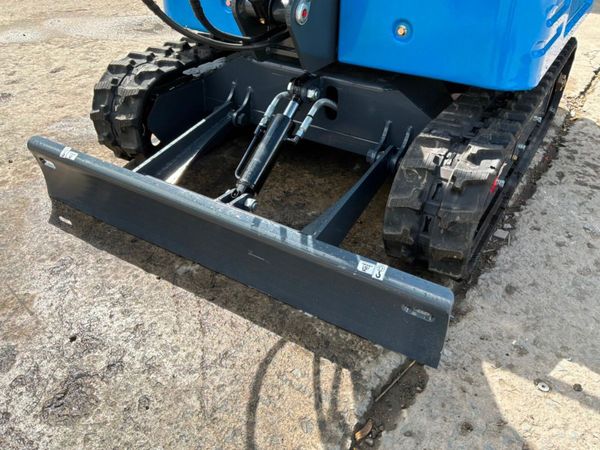 Unused Mp18 mini digger...Kubota engine...1907. 389808371