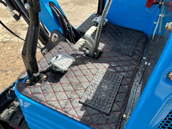 Unused Mp18 mini digger...Kubota engine...1907. 389808440