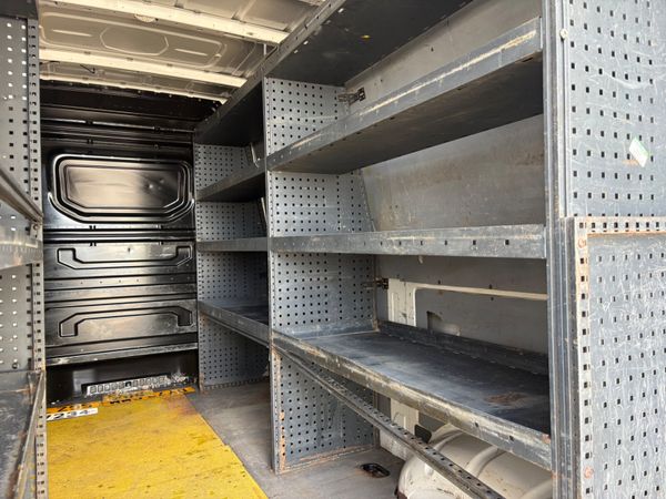 Volkswagen Crafter RWD 175 bhp 389832664