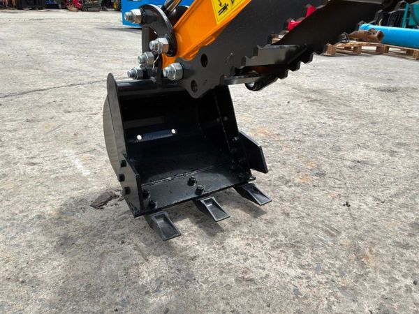 Unused CK 16pd Mini micro digger....Diesel........ 389978099