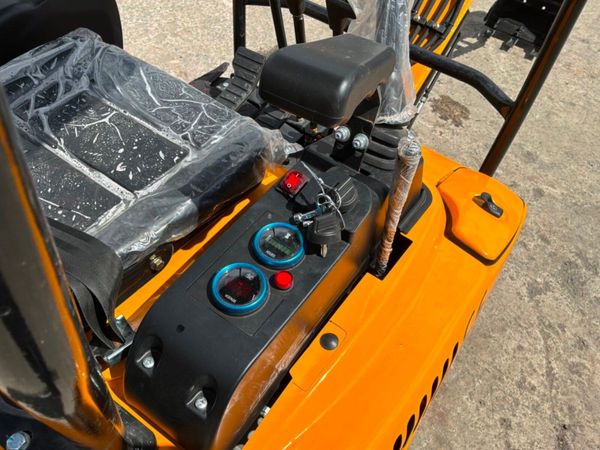 Unused CK 16pd Mini micro digger....Diesel........ 389978109