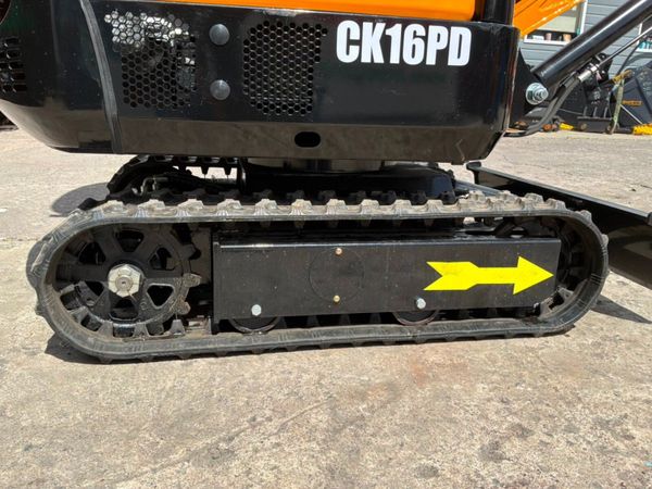 Unused CK 16pd Mini micro digger....Diesel........ 389978124