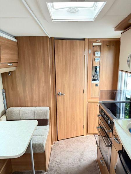 ✨STUNNING SWIFT CONQUEROR 4 BERTH SILVER SIDE ✨ 390049239