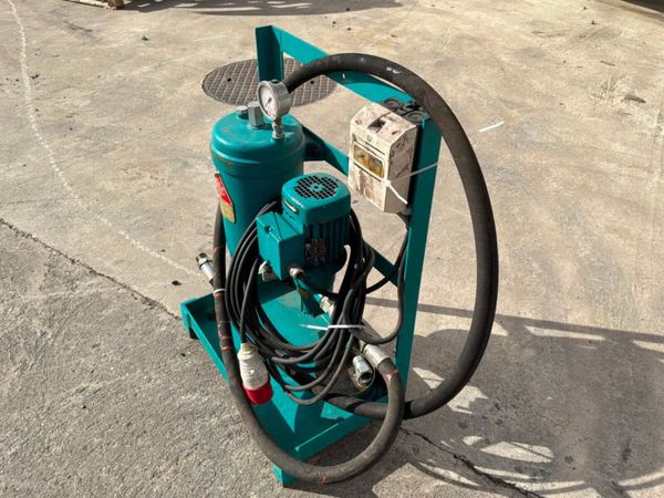 3 phase Hydraulic oil pump / filtration cannister. 390053575