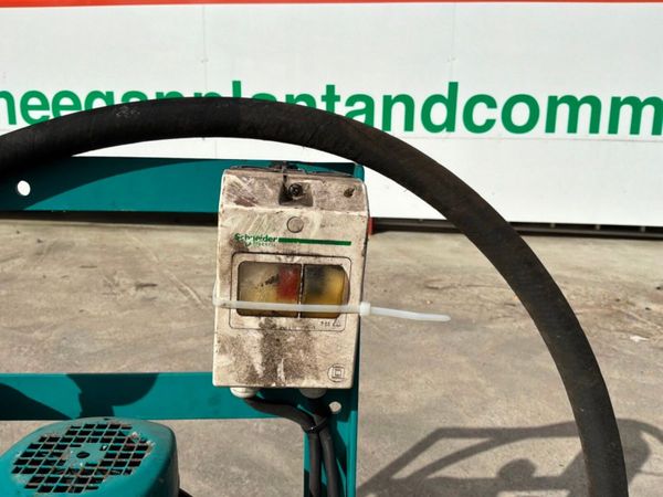 3 phase Hydraulic oil pump / filtration cannister. 390053576
