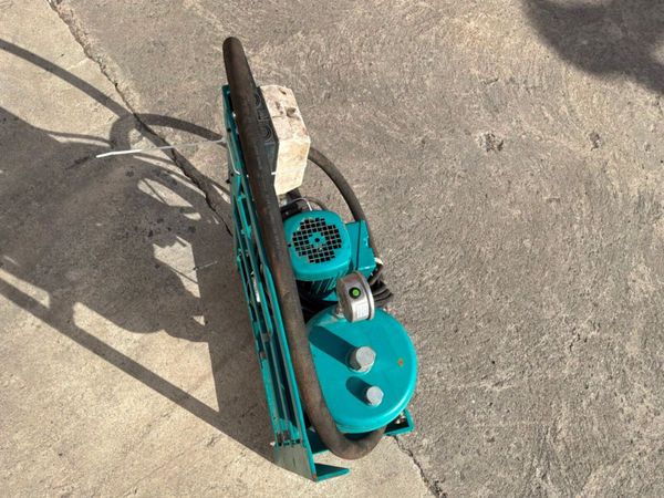 3 phase Hydraulic oil pump / filtration cannister. 390053577