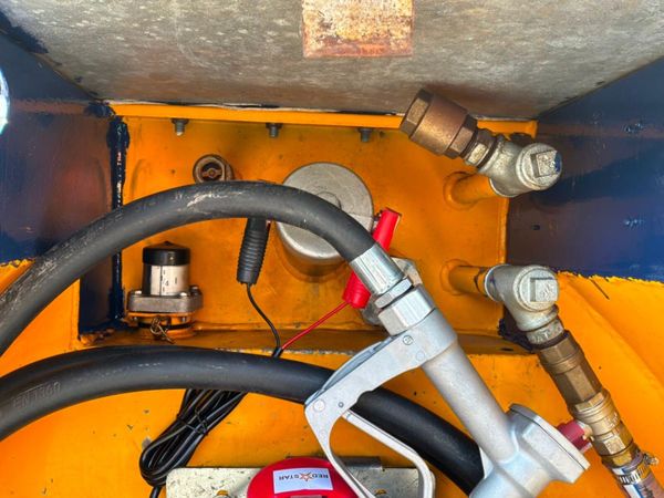 Western 950 litres single axle fuel delivery bowse 390053539