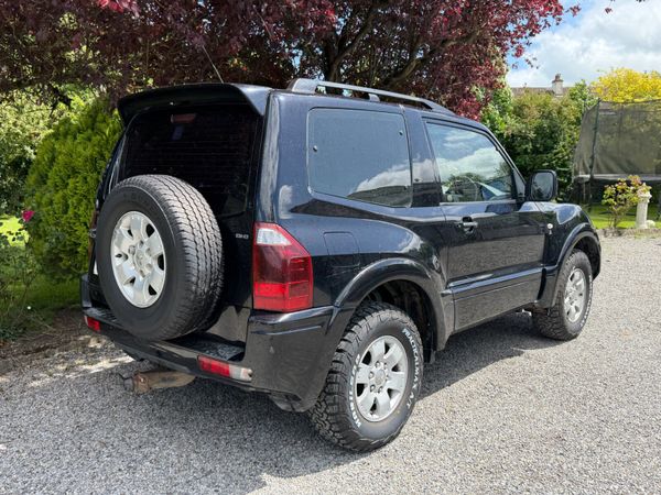 Mitsubishi Pajero Irish & Automatic DOE 2/27 4 New 390023883