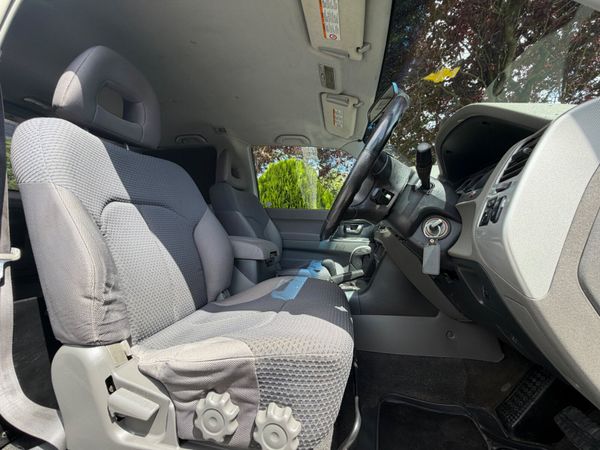 Mitsubishi Pajero Irish & Automatic DOE 2/27 4 New 390023895