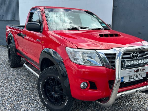 Toyota Hilux 2015 390027176