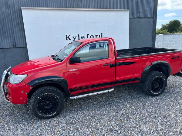 Toyota Hilux 2015 390027203