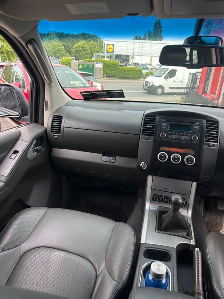 Nissan Navara 2.5 Diesel NEW DOE 390185689