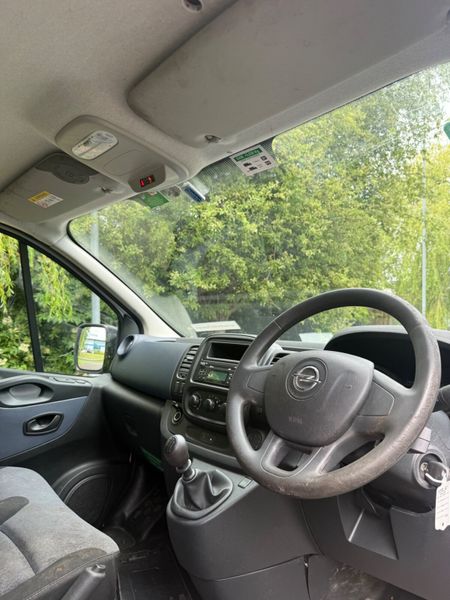 Opel Vivaro 2019 LOW MILEAGE INCLUDES VAT 390186137