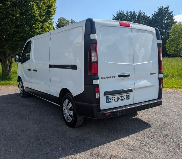 Renault Trafic 2022 LOW KMS 390187244