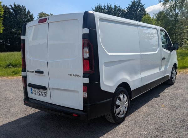 Renault Trafic 2022 LOW KMS 390187239