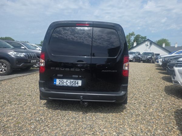 Peugeot Partner 3 Seater Van 390124047