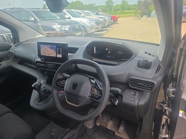 Peugeot Partner 3 Seater Van 390124058