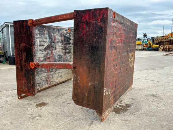 Manhole shoring support / trench box assembly..... 390278095