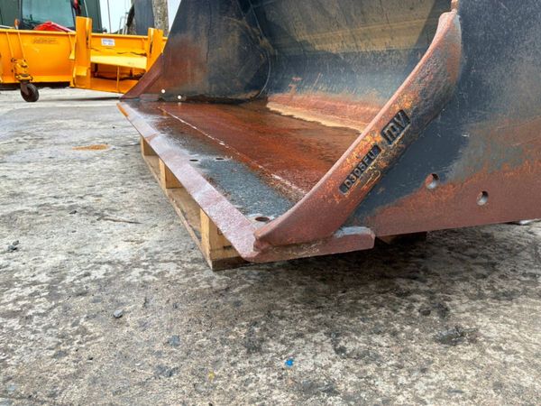 2023 Dieci teleporter / loader bucket....80" wide. 390284424