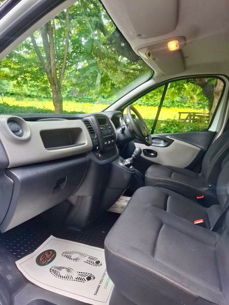 Renault Trafic 2019 DOE 7/26 390293757