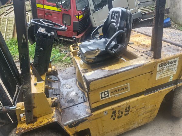 Cat 3 ton forklift 390210862