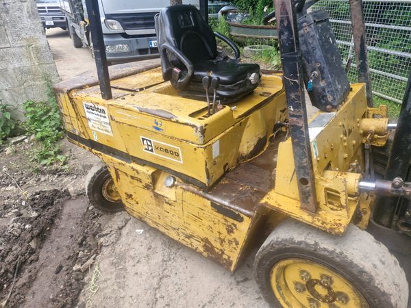 Cat 3 ton forklift 390210866