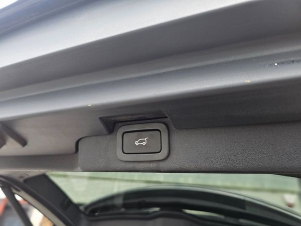 LANDROVER DISCOVERY 3.0 SDV6 // VAT INVOICE 390353936