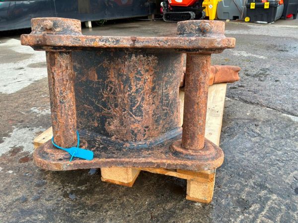 Heavy gauge ripper tooth....80mm pins.....1424t. 390373813
