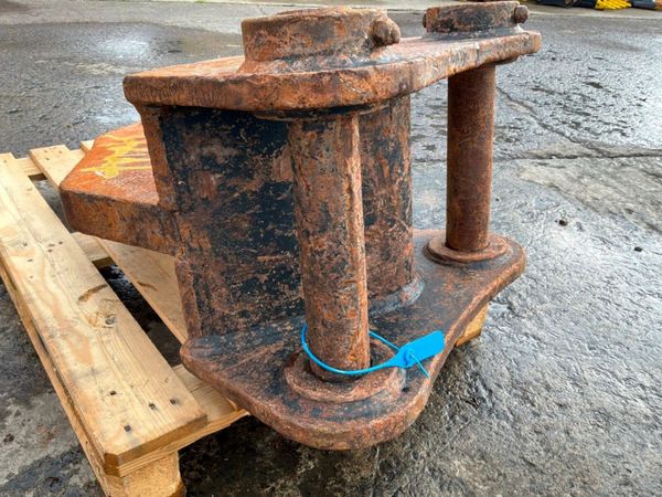 Heavy gauge ripper tooth....80mm pins.....1424t. 390373817