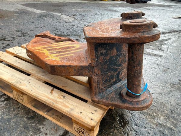 Heavy gauge ripper tooth....80mm pins.....1424t. 390373818