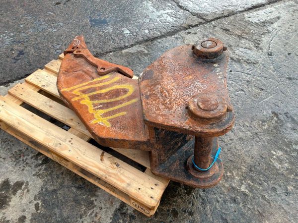 Heavy gauge ripper tooth....80mm pins.....1424t. 390373819