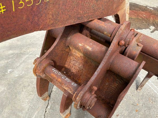 5 tyne manual grab / grapple.........65mm pins.... 390377658