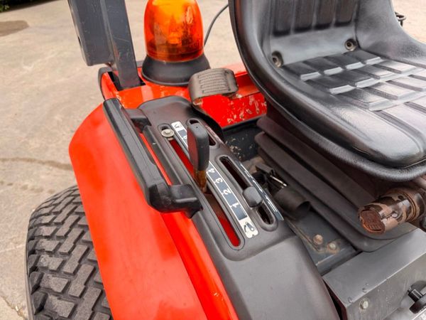 Kubota B2410 Compact Tractor... 24Hp ...1,946 hour 390310006