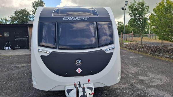Swift Vogue 580 Island Bed Caravan 390461247