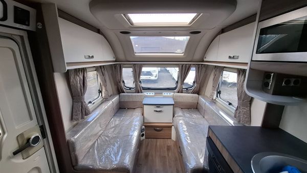 Swift Vogue 580 Island Bed Caravan 390461252