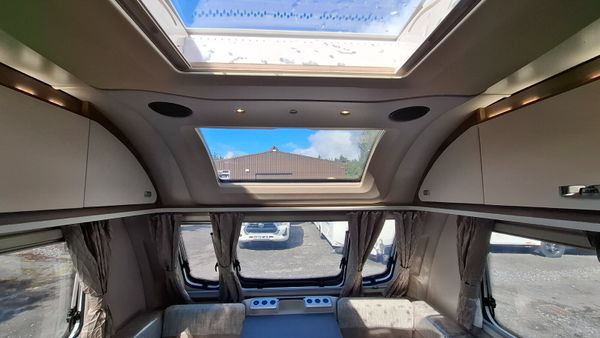 Swift Vogue 580 Island Bed Caravan 390461253