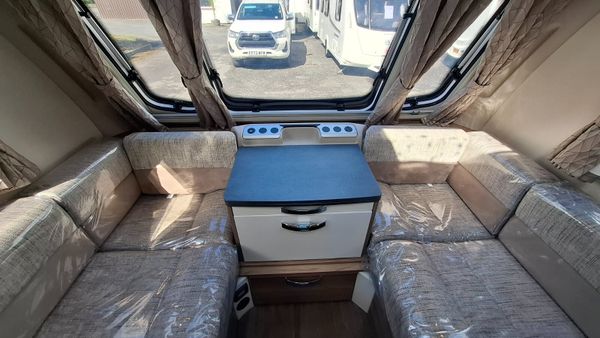 Swift Vogue 580 Island Bed Caravan 390461256