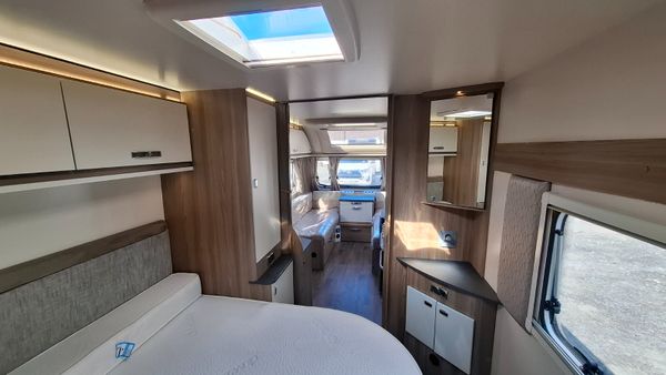 Swift Vogue 580 Island Bed Caravan 390461261