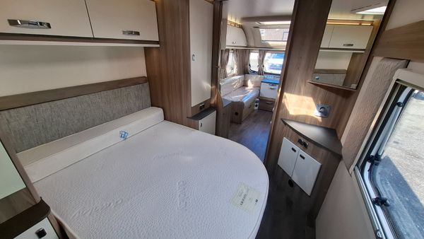Swift Vogue 580 Island Bed Caravan 390461262